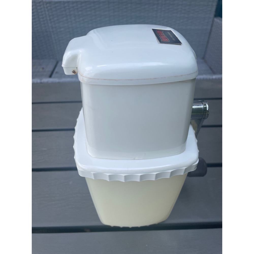 Vintage Manual Ice Crusher Hand Crank Retro Kitchen Tool Cream Brown Plastic - Picture 2 of 4